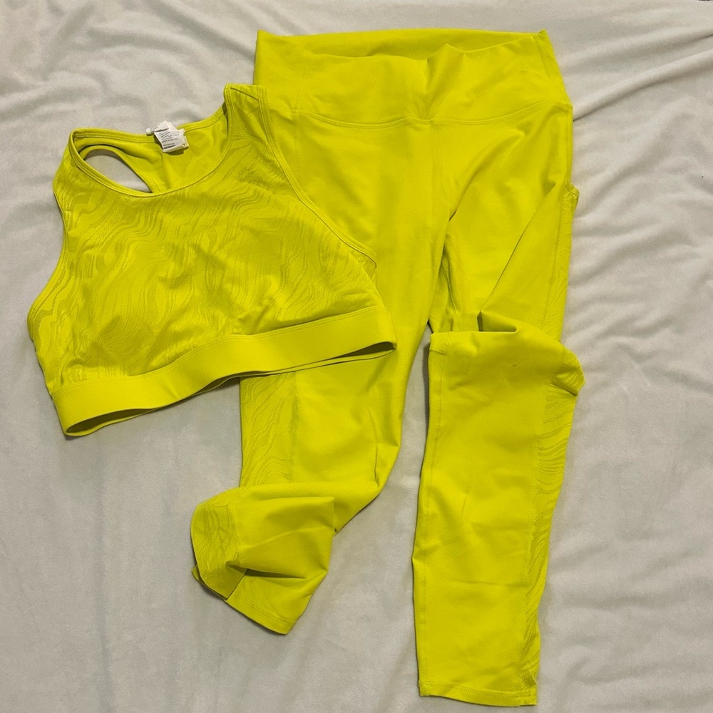 Bright Yellow Activewear Set – Sports Bra + High-Rise Leggings – Size L
